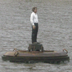 Mann auf dem Wasser